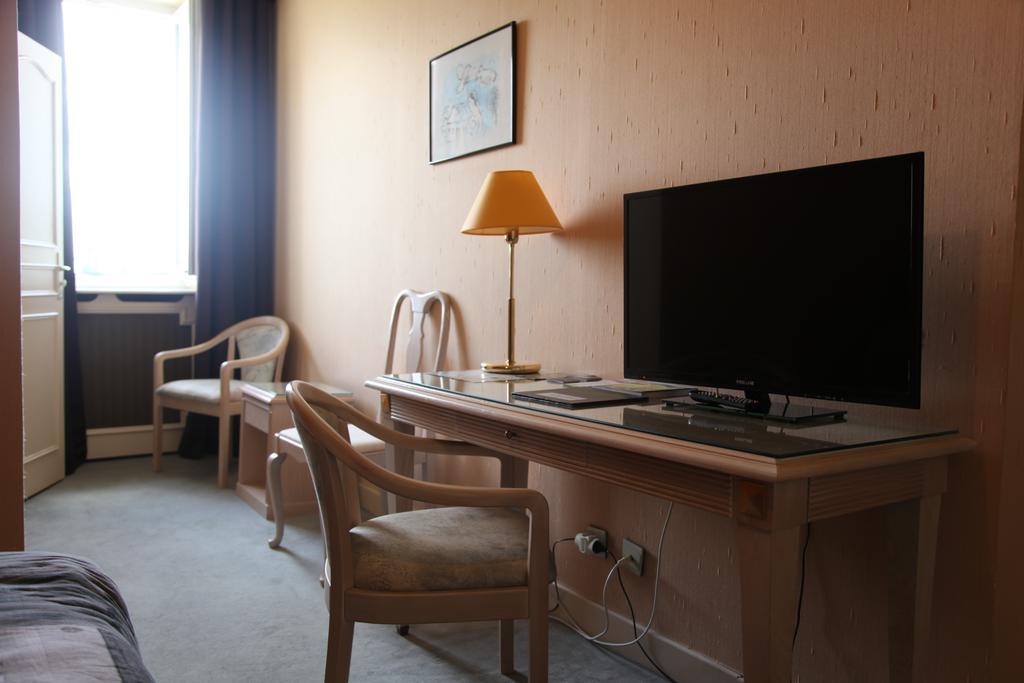 Absolue Renaissance Hotel Magny-Cours Eksteriør billede